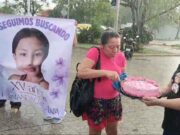 Con protesta, conmemoran los 15 años de Fernanda Cayetana