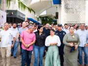 En equipo con el empresariado, recorre Estefanía Mercado la Quinta Avenida de Playa del Carmen