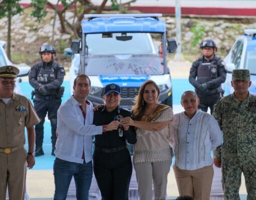 Fortalece Mara Lezama la Construcción de Paz al entregar uniformes, vehículos y equipo digital a corporaciones municipales
