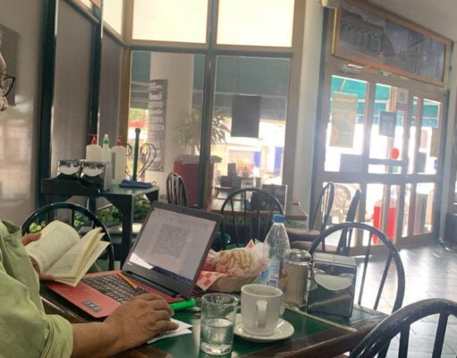Entrevista | “En este siglo XXI cualquier pendejo se llama periodista, sin haber hecho, al menos labores de reportero”: Héctor Cobá, ganador de premio nacional de periodismo 2024
