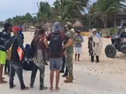 Aseguran a 12 balseros cubanos en playas de Tulum