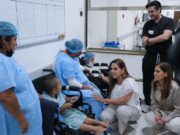 Visita Mara Lezama a pacientes de la «Primera Jornada de Cirugía de Labio y Paladar Hendido»