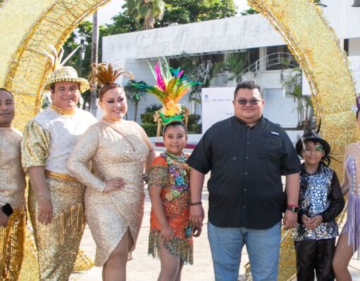 Aumenta José Luis Chacón presupuesto para apoyar a candidatos a reyes del carnaval de Cozumel