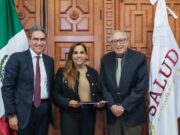 Mara Lezama y el secretario de Salud David Kershenobich atienden necesidades de las y los quintanarroenses