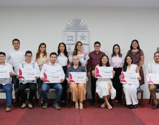 Mara Lezama entrega a 11 mujeres y 7 hombres el Premio Estatal de Humanidades, Ciencias, Tecnología e Innovación 2024