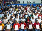 Entrega Mara Lezama 488 títulos de propiedad a familias de las colonias Colosio y Cristo Rey, en Playa del Carmen