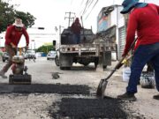 Intensifica Ana Paty Peralta programa de bacheo en Cancún
