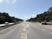 Inician trabajos de rehabilitación en la carretera Playa del Carmen-Cancún tras años de abandono