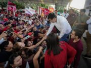 Reciben en Quintana Roo, con los brazos abiertos, a Gerardo Fernández Noroña