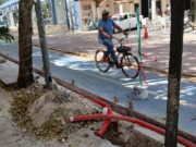 Exigen que empresas que realizan obras en zona turística, dejen las calles en buena condiciones