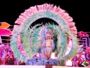 Vibrante noche en Playa del Carmen durante la elección de reinas y reyes del Carnaval 2025