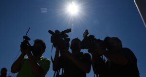 Jaguar Negro | Claman periodistas pago de quincenas atrasadas y regulaciones para contratos a medios de comunicación
