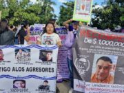 Marchan madres buscadoras junto con mujeres en movilización de 8M
