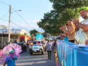 Presencia Blanca Merari desfile de carros alegóricos en Leona Vicario y atestigua tercera jornada carnavalesca