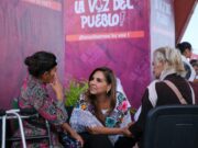 Acerca Mara Lezama el gobierno a los habitantes de Puerto Aventuras, a través de la audiencia “La Voz del Pueblo”