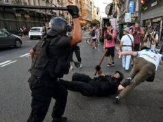Defiende Milei represión policiaca contra jubilados en Argentina