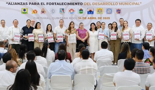 Quintana Roo es primer estado en presentar y firmar la totalidad de los Planes Municipales de Desarrollo: Mara Lezama