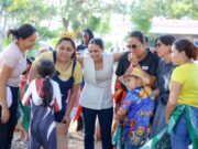 Celebra Ana Paty Peralta a niñas y niños de la Escuela de Iniciación Artística