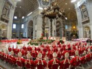 Organizan precónclaves con miras a elegir al sucesor del papa Francisco el 7 de mayo