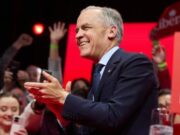 Mark Carney, del Partido Liberal, gana en forma sorpresiva en Canadá y envía un mensaje a Trump