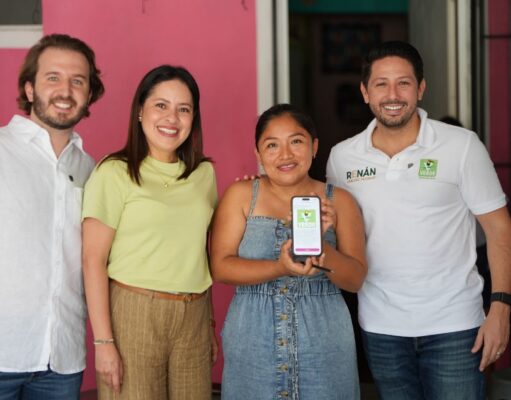 Visitan Renán Sánchez y Karen Castrejón Playa del Carmen para invitar a más personas a afiliarse