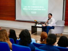 Comparte Renán Sánchez Tajonar con jóvenes universitarios la importancia del Congreso en el bienestar de Quintana Roo