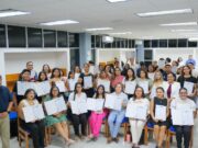 Mara Lezama escucha a egresados y les responde con entrega de 94 títulos de licenciados en Educación Primaria y Educación Física