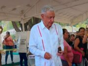 Reapareció López Obrador en la elección judicial: “Me da mucho gusto vivir en un país libre y democrático”, dijo.