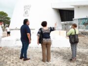 Acuerdan reinstalar estatua de Don Andrés Quintana Roo y el asta bandera en la explanada del Congreso del Estado