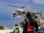 Helicóptero del gobierno de Estefanía Mercado rescata a dos personas frente a las costas de Punta Allen