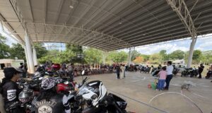 Naderías totales | Desde la moto: plantar bandera por la paz, la solidaridad y la esperanza