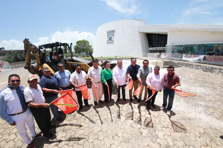 reinstalación de estatua