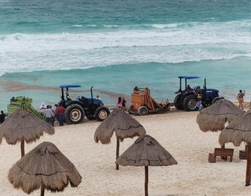 Pocas, cancelaciones de turistas por sargazo en Cancún