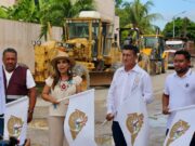 Mara Lezama y “Chepe” Contreras inician repavimentación de calles en Bacalar