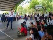 Ana Paty Peralta lleva «Proximidad por tu Seguridad» a la supermanzana 260