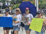 Marchan en Cancún por falta de medicamentos