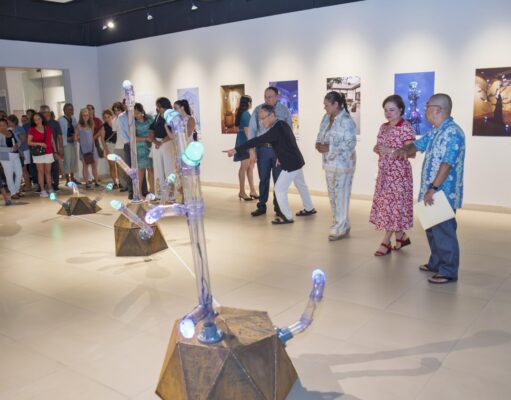 Inaugura la FPMC exposición “Relato del País de la Luz”, del artista japonés Kenji Endo
