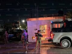 Hallan 700 kilos de droga y armas en una colonia de Cancún