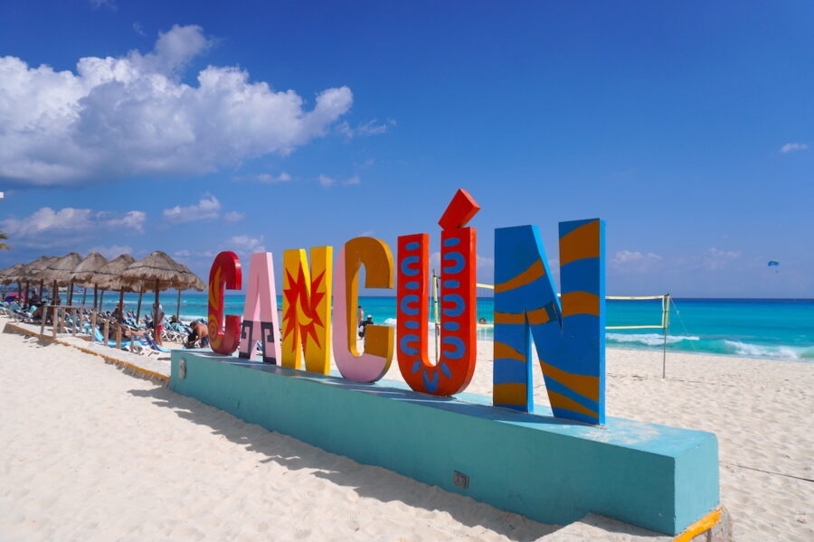 letras-cancun-playa-chacmool