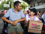 Estefanía Mercado cumple su palabra; tres mil familias hoy reciben su despensa de “Playa Llena, Corazón Contento”