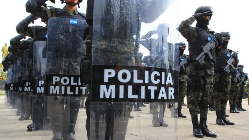 policía militar