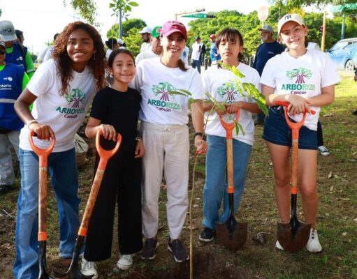 Continúa Ana Paty Peralta arborizando Cancún