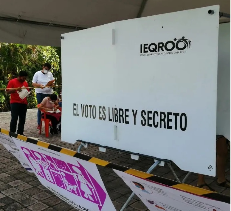 Votación local playa del carmen