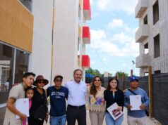 Entregan Mara Lezama y Octavio Romero el acceso a hogares dignos para familias trabajadoras en Cancún con el programa Viviendas para el Bienestar