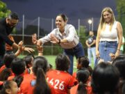 Ana Paty Peralta entrega espacio digno para practicar deporte en sm. 21
