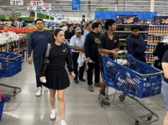Supermercados de Cancún ‘a reventar’ en el último día del año