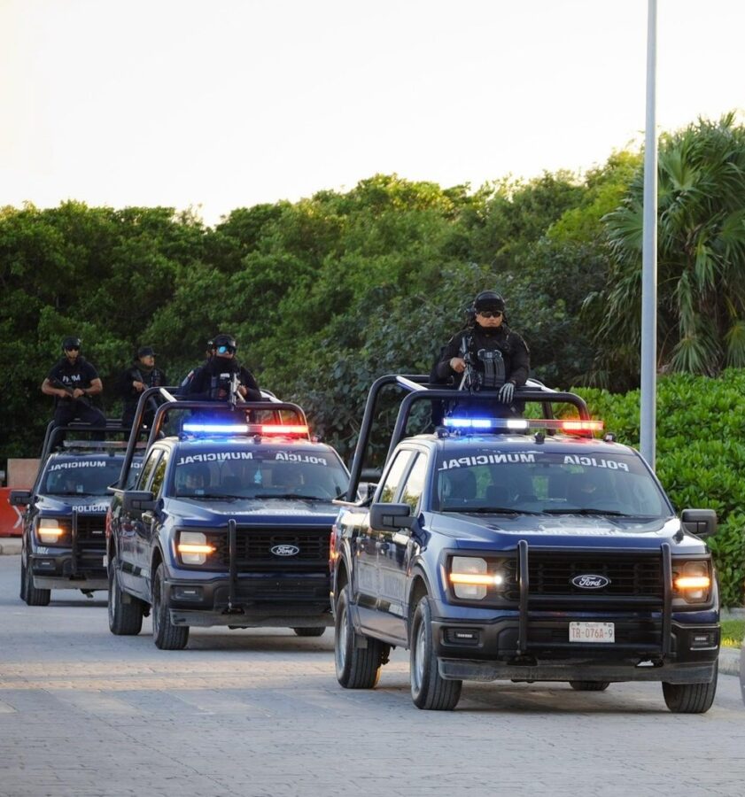 policías